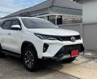 Autohuur Toyota Fortuner #8197 Automatisch op de luchthaven van Phuket, uitgerust met 2,4L motor ➤ Van Viacheslav in Thailand.