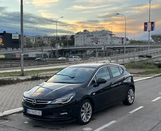 Vooraanzicht van een huurauto Opel Astra Belgrado, Servië ✓ Auto #8712. ✓ Transmissie Automatisch TM ✓ 1 beoordelingen.