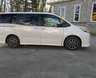 Verhuur Toyota Noah. Comfort, Minivan Auto te huur in Georgië ✓ Borg van Borg van 250 GEL ✓ Verzekeringsmogelijkheden TPL, CDW, SCDW, FDW, Passagiers, Diefstal, Geen storting.