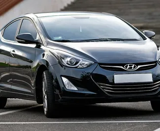 Vooraanzicht van een huurauto Hyundai Elantra in Jerevan, Armenië ✓ Auto #9065. ✓ Transmissie Automatisch TM ✓ 2 beoordelingen.