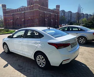 Verhuur Hyundai Solaris. Economy, Comfort Auto te huur in Rusland ✓ Borg van Borg van 5000 RUB ✓ Verzekeringsmogelijkheden TPL.