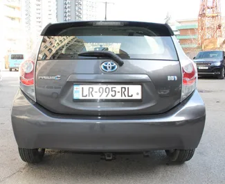 Autohuur Toyota Prius C 2012 in in Georgië, met Hybride brandstof en 99 pk ➤ Vanaf 75 GEL per dag.