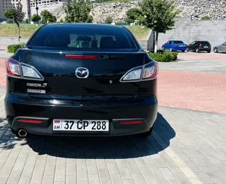 Mazda 3 2009 beschikbaar voor verhuur in Jerevan, met een kilometerlimiet van onbeperkt.