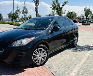 Vooraanzicht van een huurauto Mazda 3 in Jerevan, Armenië ✓ Auto #9120. ✓ Transmissie Automatisch TM ✓ 0 beoordelingen.