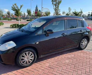 Verhuur Nissan Tiida. Economy, Comfort Auto te huur in Armenië ✓ Borg van Zonder Borg ✓ Verzekeringsmogelijkheden TPL.