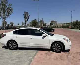 Autohuur Nissan Altima 2011 in in Armenië, met Benzine brandstof en 175 pk ➤ Vanaf 41 USD per dag.