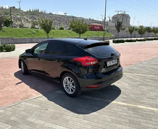 Ford Focus 2018 beschikbaar voor verhuur in Jerevan, met een kilometerlimiet van onbeperkt.