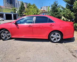 Autohuur Toyota Camry 2014 in in Georgië, met Benzine brandstof en 268 pk ➤ Vanaf 126 GEL per dag.