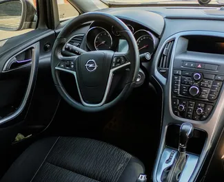 Verhuur Opel Astra Sedan. Economy, Comfort Auto te huur in Armenië ✓ Borg van Zonder Borg ✓ Verzekeringsmogelijkheden TPL, CDW, SCDW, FDW, Passagiers, Diefstal.