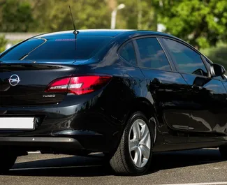 Autohuur Opel Astra Sedan 2014 in in Armenië, met Benzine brandstof en 140 pk ➤ Vanaf 30 USD per dag.