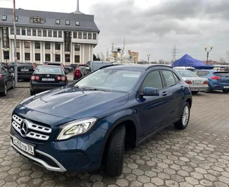 Vooraanzicht van een huurauto Mercedes-Benz GLA-Class in Kaliningrad, Rusland ✓ Auto #8980. ✓ Transmissie Automatisch TM ✓ 0 beoordelingen.