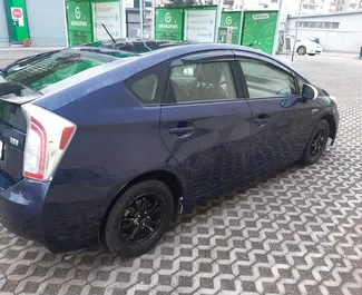 Autohuur Toyota Prius 2012 in in Georgië, met Benzine brandstof en 120 pk ➤ Vanaf 93 GEL per dag.