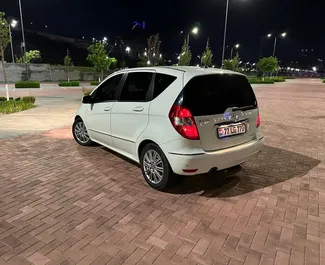 Verhuur Mercedes-Benz A180. Economy, Comfort, Premium Auto te huur in Armenië ✓ Borg van Zonder Borg ✓ Verzekeringsmogelijkheden TPL.