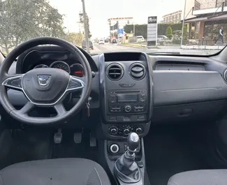 Dacia Duster 2017 beschikbaar voor verhuur in Tirana, met een kilometerlimiet van onbeperkt.