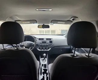 Verhuur Kia Rio. Economy, Comfort Auto te huur in Georgië ✓ Borg van Zonder Borg ✓ Verzekeringsmogelijkheden TPL, FDW, Passagiers, Diefstal, Geen storting.