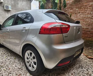 Autohuur Kia Rio 2016 in in Georgië, met Benzine brandstof en 135 pk ➤ Vanaf 80 GEL per dag.