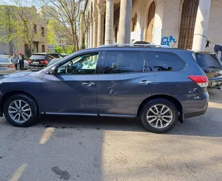 Autohuur Nissan Pathfinder 2014 in in Georgië, met Benzine brandstof en 260 pk ➤ Vanaf 168 GEL per dag.