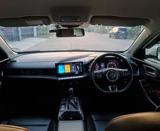 Interieur van MG 5/GT te huur in Thailand. Een geweldige auto met 5 zitplaatsen en een Automatisch transmissie.