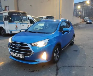 Vooraanzicht van een huurauto JAC S3+ in Jerevan, Armenië ✓ Auto #9413. ✓ Transmissie Automatisch TM ✓ 0 beoordelingen.