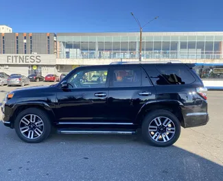 Verhuur Toyota 4 Runner. Comfort, SUV Auto te huur in Georgië ✓ Borg van Borg van 300 GEL ✓ Verzekeringsmogelijkheden TPL, CDW, Passagiers.