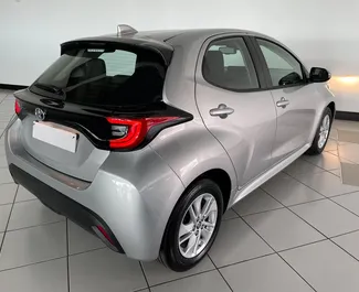 Autohuur Toyota Yaris 2023 in in Spanje, met Hybride brandstof en 91 pk ➤ Vanaf 22 EUR per dag.