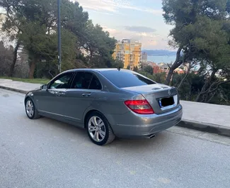 Mercedes-Benz C220 2011 beschikbaar voor verhuur in Durrës, met een kilometerlimiet van onbeperkt.