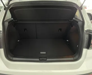 Verhuur Volkswagen T-Cross. Economy, Comfort, Crossover Auto te huur in Spanje ✓ Borg van Borg van 300 EUR ✓ Verzekeringsmogelijkheden TPL, CDW.