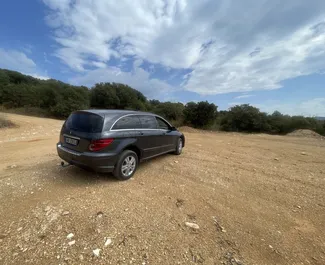 Autohuur Mercedes-Benz R-Class #9371 Automatisch op de luchthaven van Tirana, uitgerust met 3,0L motor ➤ Van Amarildo in Albanië.