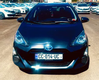 Autohuur Toyota Prius C #9558 Automatisch op de luchthaven van Tbilisi, uitgerust met 1,5L motor ➤ Van Beka in Georgië.