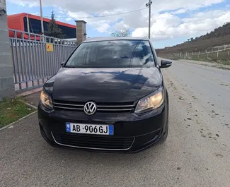 Autohuur Volkswagen Touran #9394 Automatisch in Tirana, uitgerust met 1,6L motor ➤ Van Artur in Albanië.