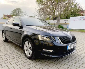 Autohuur Skoda Octavia #349 Automatisch Praag, uitgerust met 1,5L motor ➤ Van Alexander in Tsjechië.