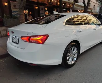 Autohuur Chevrolet Malibu 2019 in in Armenië, met Benzine brandstof en 163 pk ➤ Vanaf 64 USD per dag.