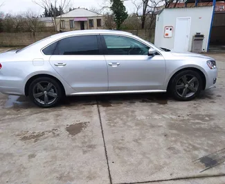 Verhuur Volkswagen Passat. Comfort, Premium Auto te huur in Georgië ✓ Borg van Borg van 250 GEL ✓ Verzekeringsmogelijkheden TPL, CDW, SCDW, FDW, Passagiers, Diefstal, Geen storting.