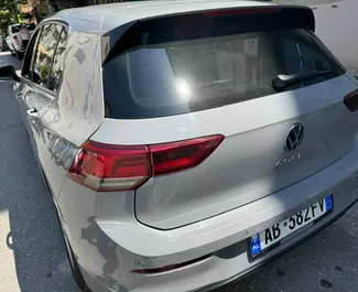 Verhuur Volkswagen Golf 8. Economy, Comfort Auto te huur in Albanië ✓ Borg van Borg van 300 EUR ✓ Verzekeringsmogelijkheden TPL, CDW, SCDW, Diefstal, Buitenland, Jonge, Geen storting.