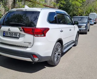 Autohuur Mitsubishi Outlander Xl 2019 in in Georgië, met Hybride brandstof en 250 pk ➤ Vanaf 104 GEL per dag.