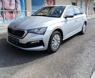 Vooraanzicht van een huurauto Skoda Scala in Budva, Montenegro ✓ Auto #9677. ✓ Transmissie Automatisch TM ✓ 0 beoordelingen.