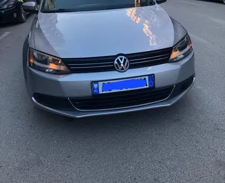 Autohuur Volkswagen Jetta #9697 Automatisch in Durrës, uitgerust met 2,0L motor ➤ Van Erald in Albanië.