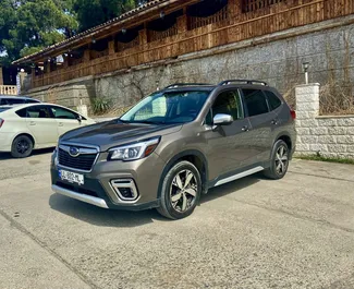 Vooraanzicht van een huurauto Subaru Forester Limited in Tbilisi, Georgië ✓ Auto #9616. ✓ Transmissie Automatisch TM ✓ 0 beoordelingen.