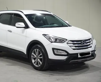 Diesel motor van 2,0L van Hyundai Santa Fe 2016 te huur in Durrës.