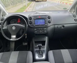 Verhuur Volkswagen Golf Plus. Economy, Comfort, Minivan Auto te huur in Albanië ✓ Borg van Borg van 100 EUR ✓ Verzekeringsmogelijkheden TPL, FDW, Buitenland.