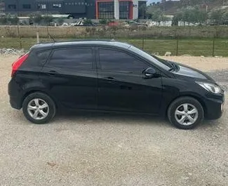 Autohuur Hyundai Accent Blue 2013 in in Albanië, met Diesel brandstof en 110 pk ➤ Vanaf 22 EUR per dag.