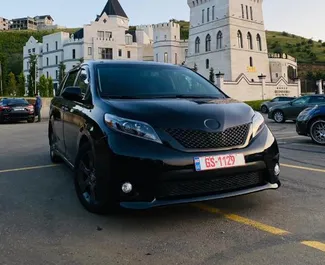 Autohuur Toyota Sienna 2016 in in Georgië, met Benzine brandstof en 264 pk ➤ Vanaf 130 GEL per dag.