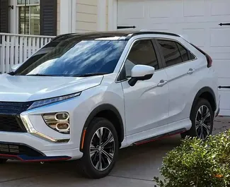 Vooraanzicht van een huurauto Mitsubishi Eclipse Cross in Dubai, Verenigde Arabische Emiraten ✓ Auto #10153. ✓ Transmissie Automatisch TM ✓ 0 beoordelingen.