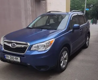 Vooraanzicht van een huurauto Subaru Forester in Tbilisi, Georgië ✓ Auto #10064. ✓ Transmissie Automatisch TM ✓ 0 beoordelingen.