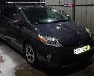 Autohuur Toyota Prius 2014 in in Georgië, met Hybride brandstof en 185 pk ➤ Vanaf 90 GEL per dag.