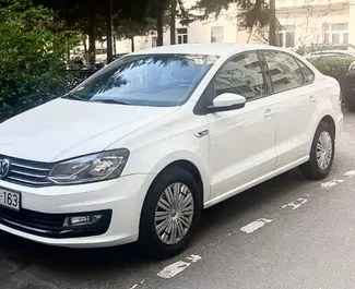 Vooraanzicht van een huurauto Volkswagen Polo Sedan Baku Luchthaven, Azerbeidzjan ✓ Auto #9920. ✓ Transmissie Automatisch TM ✓ 0 beoordelingen.