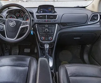 Autohuur Buick Encore 2015 in in Georgië, met Benzine brandstof en 138 pk ➤ Vanaf 115 GEL per dag.