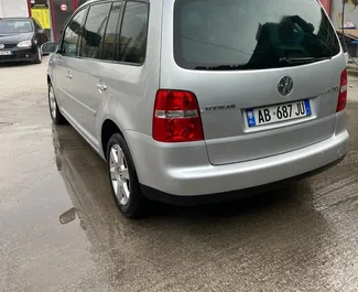 Autohuur Volkswagen Touran #10044 Automatisch op de luchthaven van Tirana, uitgerust met 2,0L motor ➤ Van Armand in Albanië.