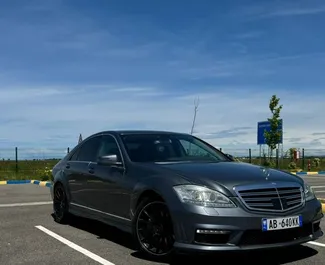 Autohuur Mercedes-Benz S-Class 2007 in in Albanië, met Diesel brandstof en 235 pk ➤ Vanaf 60 EUR per dag.
