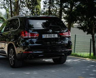 Autohuur BMW X5 2015 in in Georgië, met Benzine brandstof en 310 pk ➤ Vanaf 227 GEL per dag.